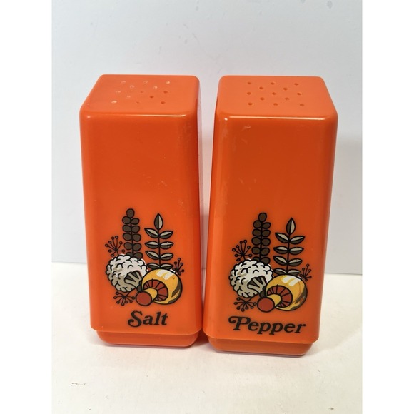 Rubbermaid Other - VTG Rubbermaid Orange Salt & Pepper Shaker Set No. 8310 1979 USA Missing Stopper